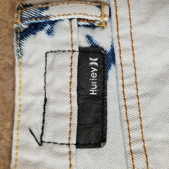 Hurley distressed jean shorts - Picture 2 of 7